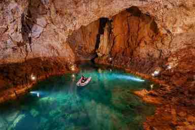 Пещера Алтынбешик