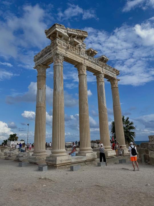 Античный Город Сиде: Храм Аполлона