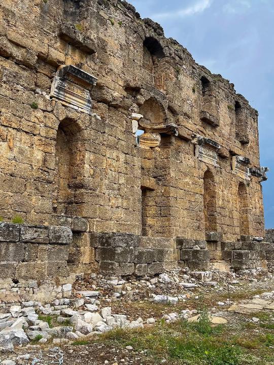 Древний город Перге