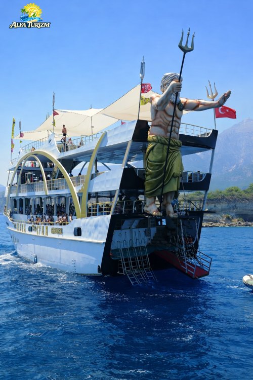 Прогулка на Корабле в Анталии