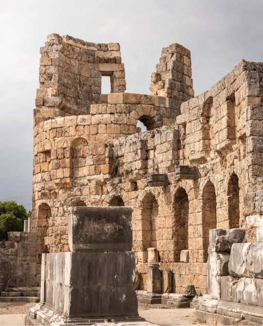 Древний город Перге