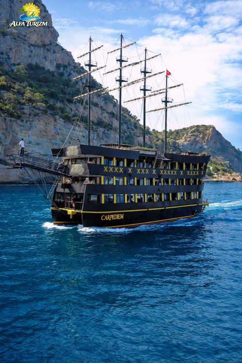 Прогулка на Пиратском Корабле в Анталии